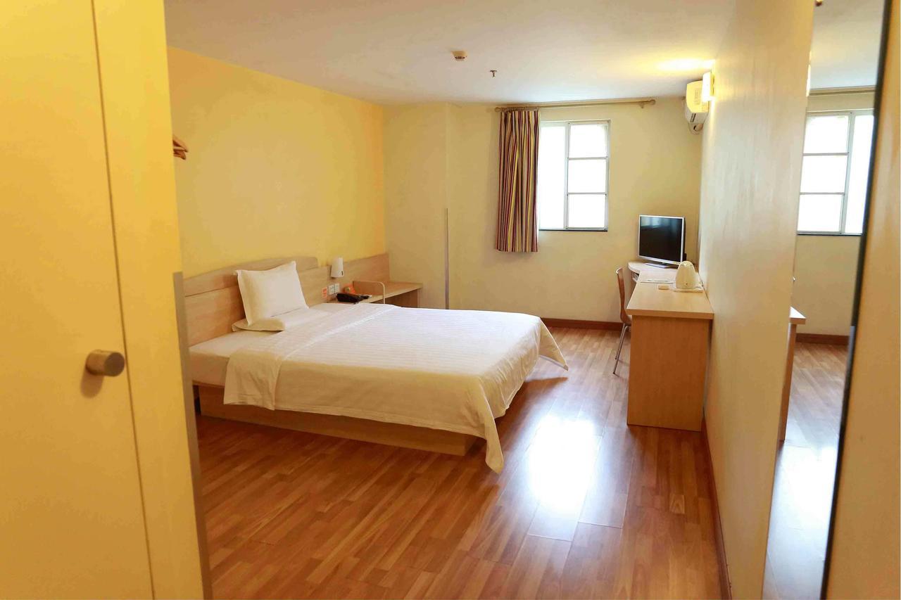 7Days Inn Dongguan Houjie Conference & Exhibition Center 객실 사진